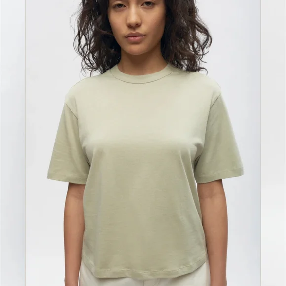 KOTN Women's T-Shirt Easy Crew Olive Sz S & L NWT - Picture 3 of 10